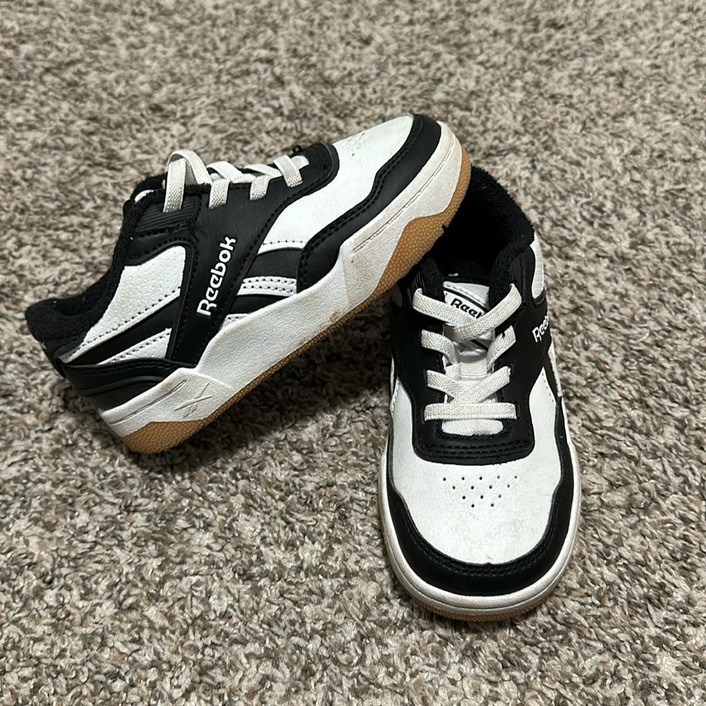 Little boy Reebok tennis shoes